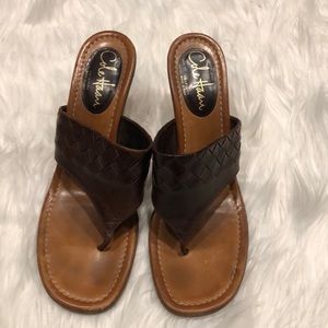 Adorable Cole Haan kitten heel Sandals